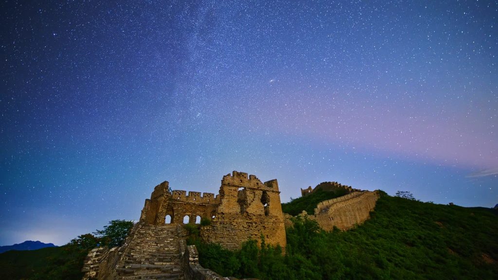 造物主的權柄不受時間、空間、地理的限制,造物主的權柄不可估量