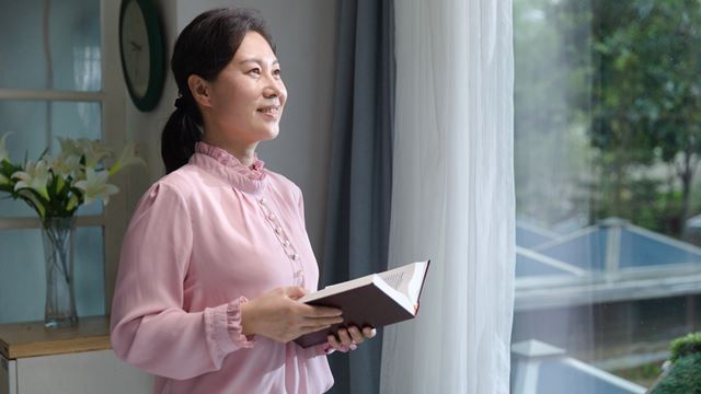 在死亡線上,誰為她帶來了希望之光?(有聲讀物)