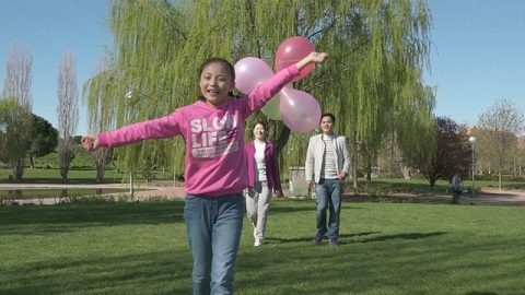 小女孩依靠神奇蹟生還