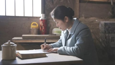 「我們這至暫至輕的苦楚，要為我們成就極重無比永遠的榮耀。」（哥林多後書4:17）