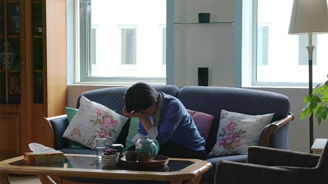 她因兒子遇遇校園霸凌而愁苦