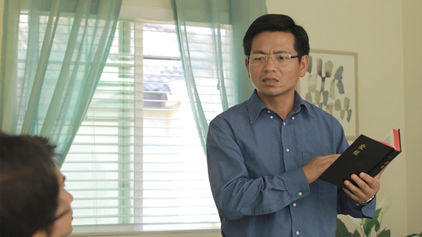 保羅在《提摩太後書》3章16節裏説得很清楚,「聖經都是神所默示的」,所以聖經裏的話都是神的話,聖經就代表神,我們根據保羅的話信神,這還能有錯嗎?